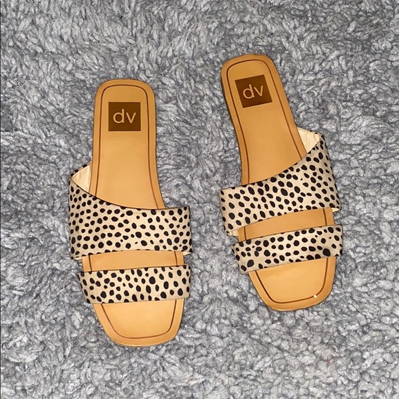 Dolce Vita sandals💜 - Picture 2 of 4